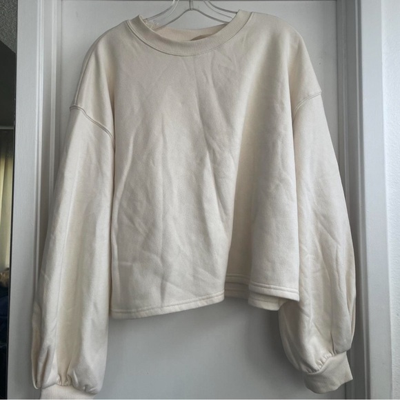 Universal Threads Target cream crewneck. Women’s size XL. New with tags - Picture 4 of 6